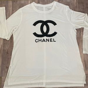 Mens oversized Longsleeve size Xl with Chanel printing